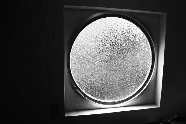 square, circle, window (2006-09-14)